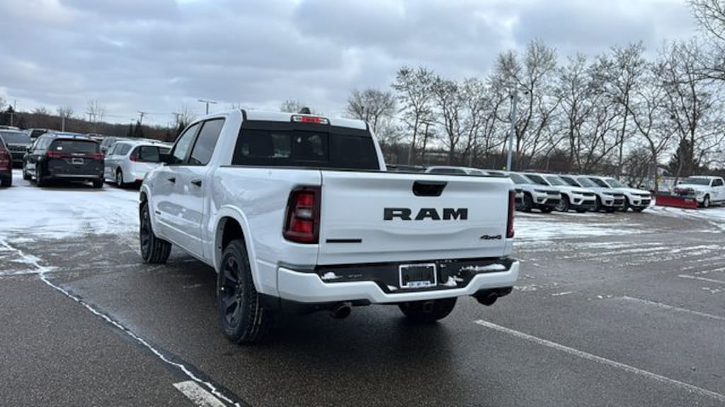 New 2026 Ram 1500 BIG HORN CREW CAB 4X4 5'7 BOX Pickup