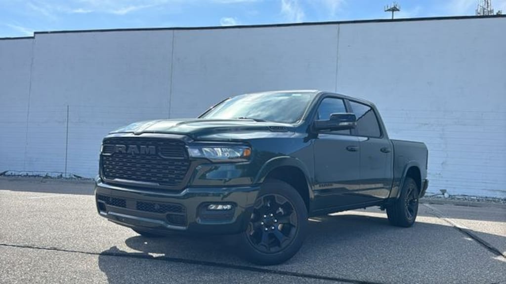 New 2027 Ram 1500 BIG HORN CREW CAB 4X4 5'7 BOX Pickup