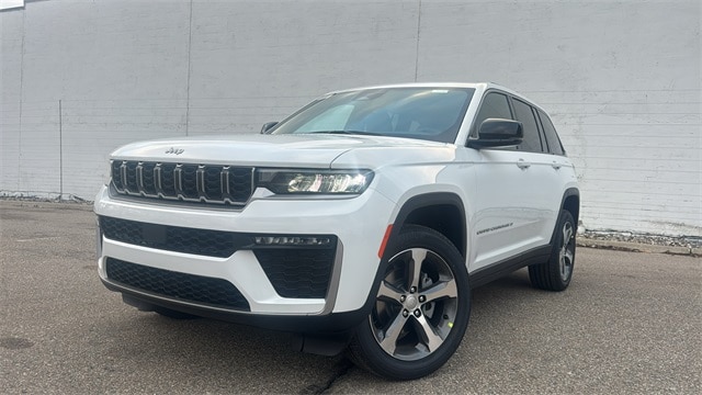 2026 Jeep Grand Cherokee Limited's photo