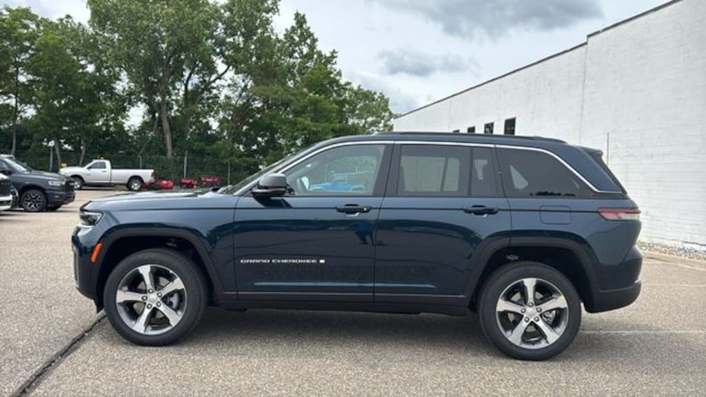 New 2026 Jeep Grand Cherokee LIMITED 4X4 Sport Utility
