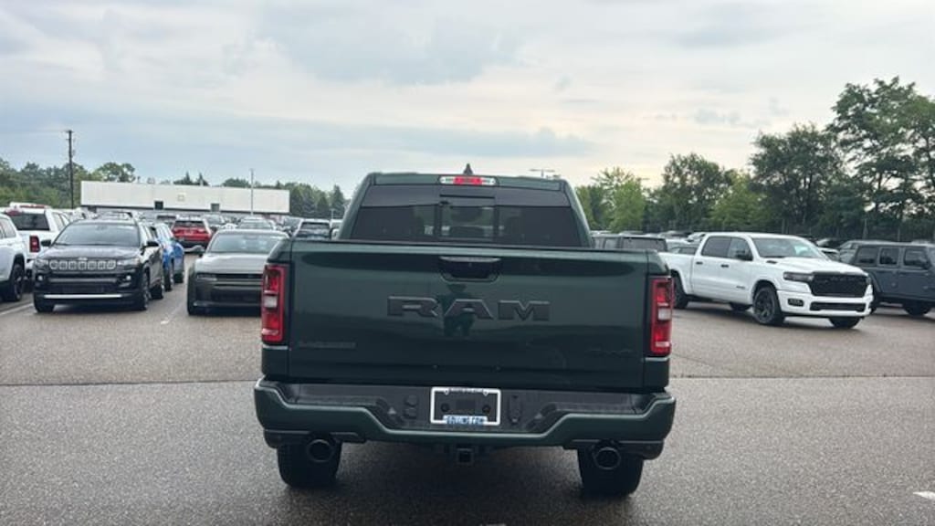 New 2027 Ram 1500 LARAMIE CREW CAB 4X4 5'7 BOX Pickup