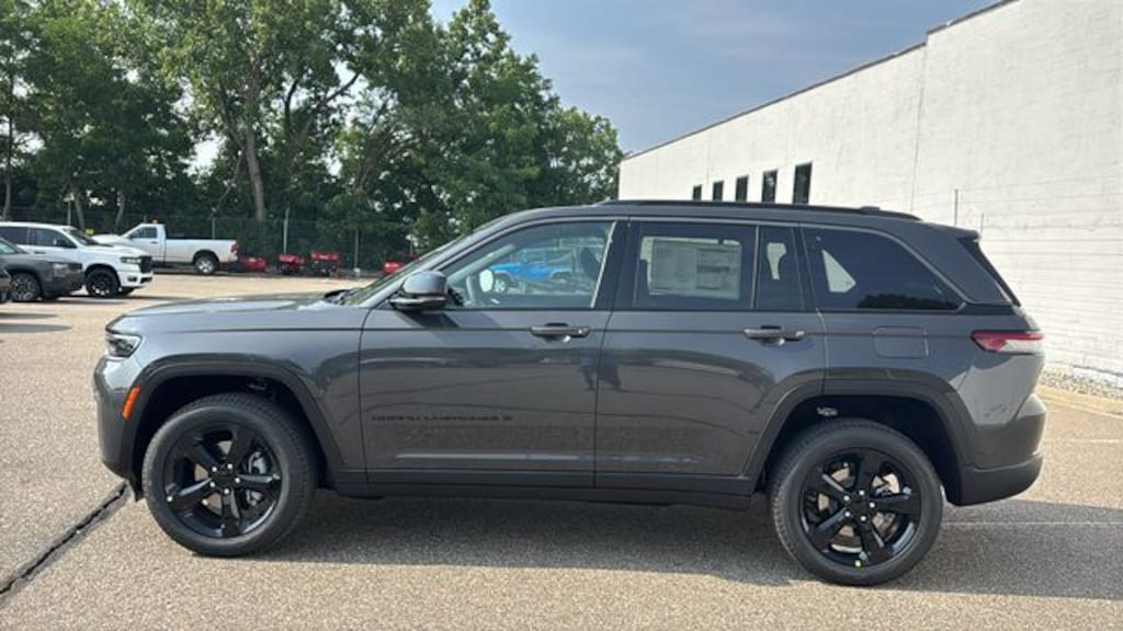 New 2026 Jeep Grand Cherokee LIMITED 4X4 Sport Utility