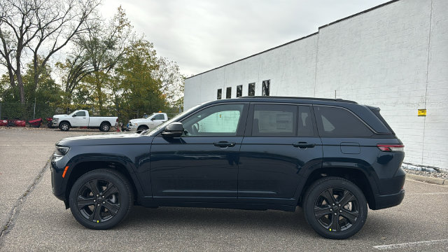 New 2027 Jeep Grand Cherokee 2 Row LIMITED 4X4 Sport Utility