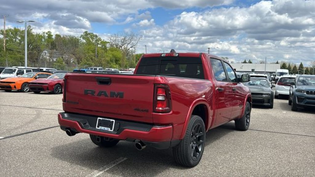 New 2026 Ram 1500 LARAMIE CREW CAB 4X4 5'7 BOX Pickup