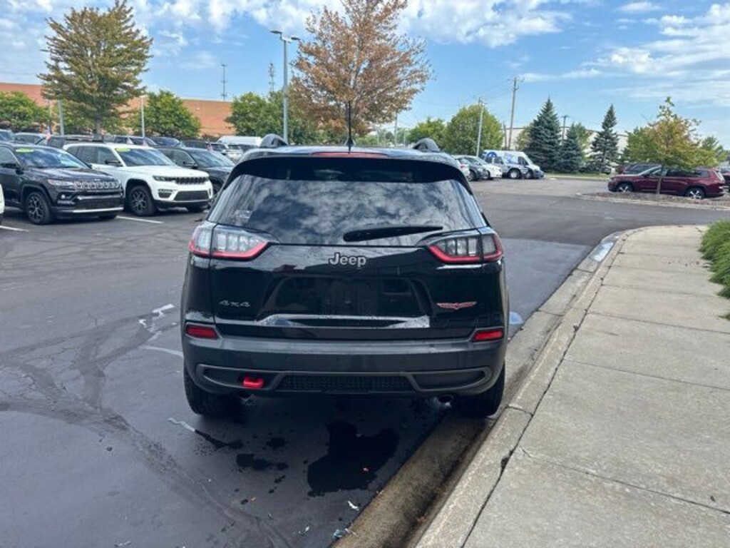 Used 2020 Jeep Cherokee Trailhawk SUV
