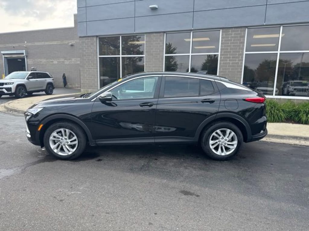 Used 2025 Buick Envista Preferred SUV