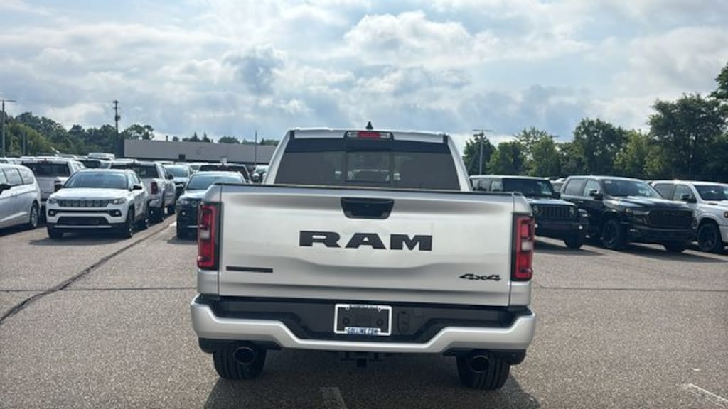 New 2026 Ram 1500 BIG HORN CREW CAB 4X4 5'7 BOX Pickup