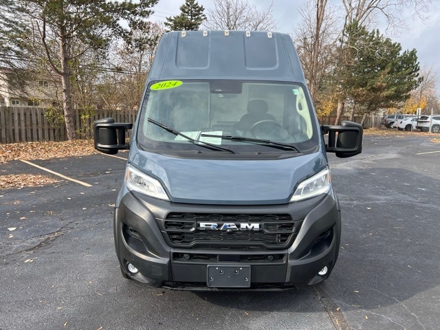 Used 2024 RAM ProMaster Cargo Van Base with VIN 3C6MRWAZ7RE131347 for sale in Bloomfield Township, MI