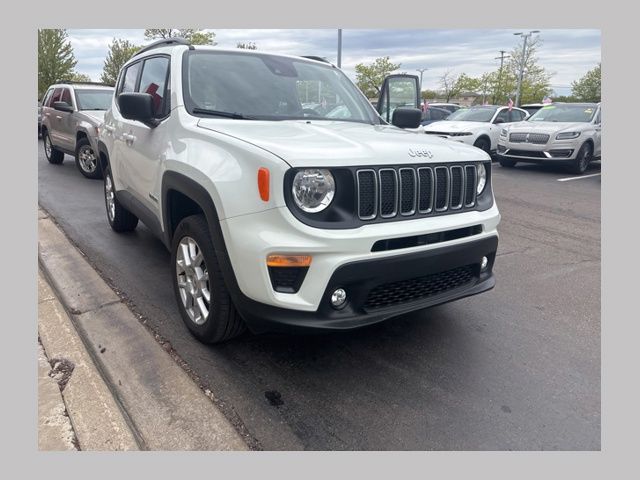 2022 Jeep Renegade Latitude 4x4's photo