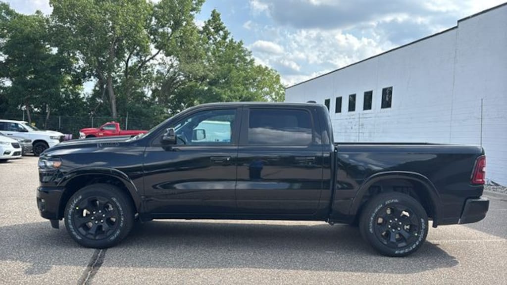 New 2026 Ram 1500 BIG HORN CREW CAB 4X4 5'7 BOX Pickup