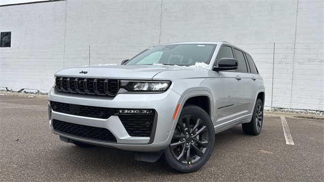 2026 Jeep Grand Cherokee Limited's photo