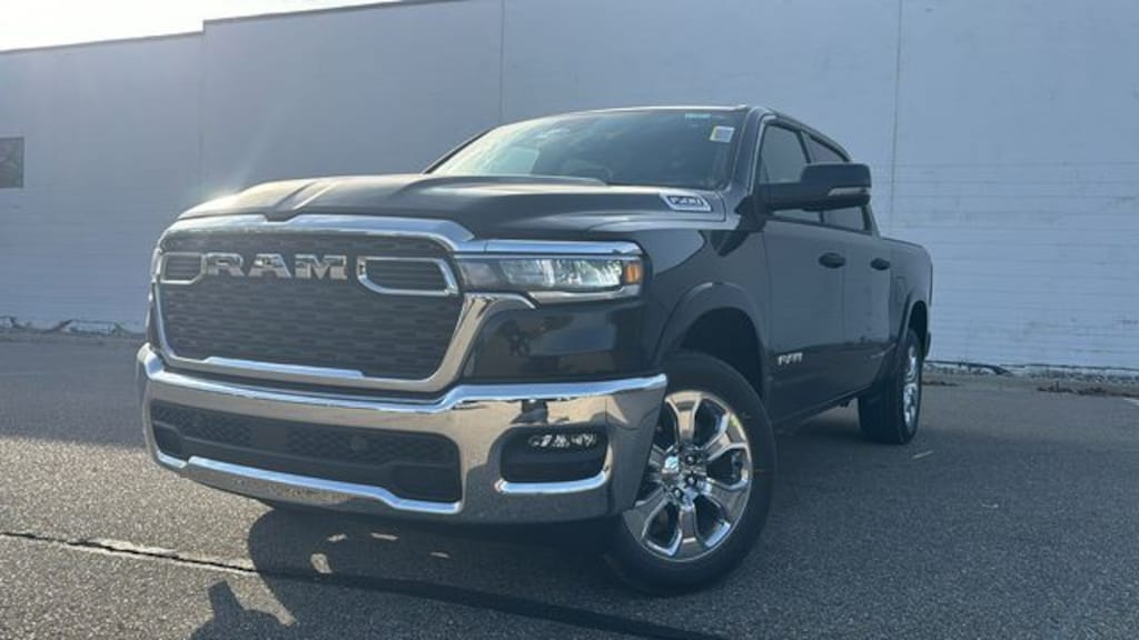 New 2026 Ram 1500 BIG HORN CREW CAB 4X4 5'7 BOX Pickup