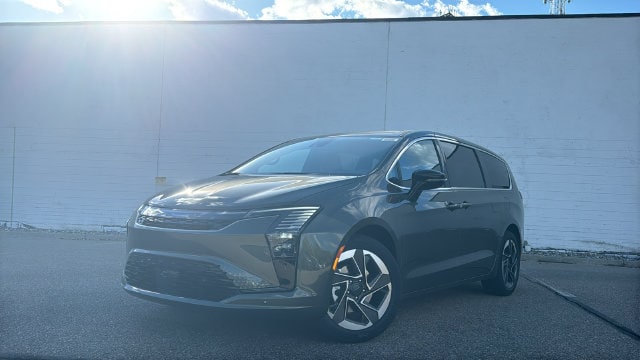 2027 Chrysler Pacifica