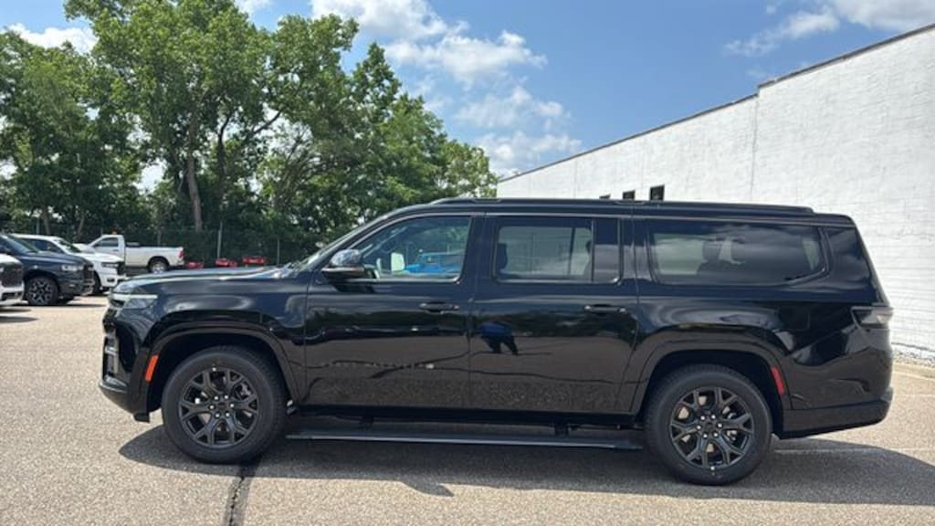 New 2026 Jeep Grand Wagoneer L LIMITED ALTITUDE 4X4 Sport Utility