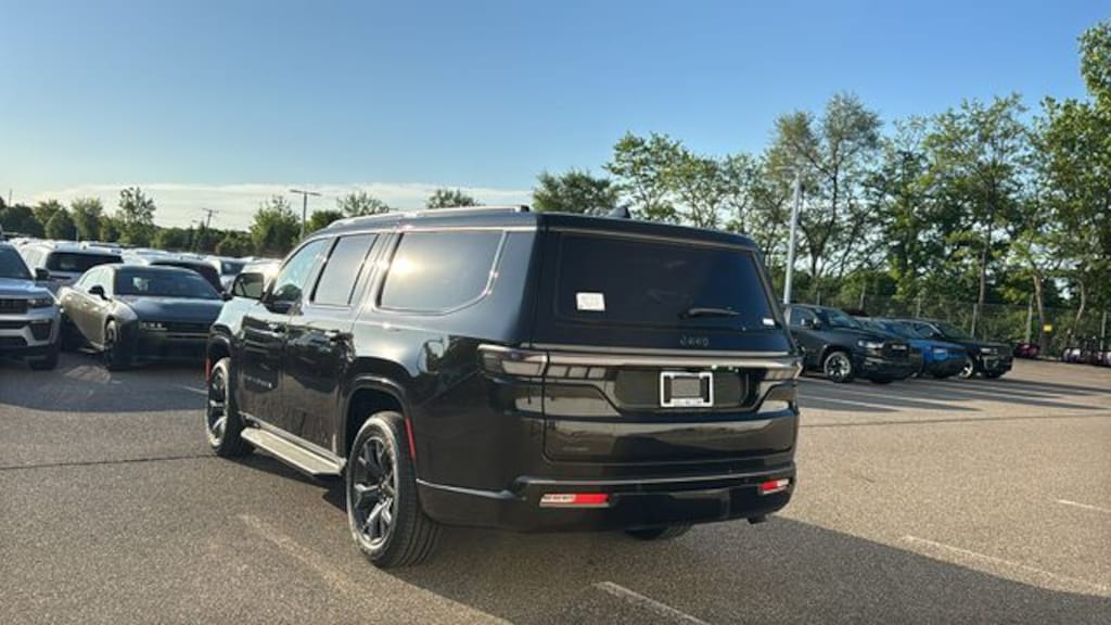 New 2026 Jeep Grand Wagoneer L LIMITED ALTITUDE 4X4 Sport Utility
