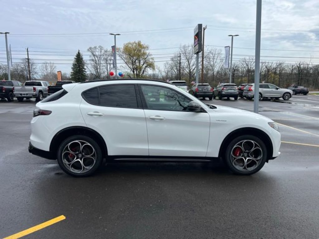 Used 2024 Alfa Romeo Stelvio Veloce SUV