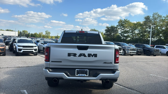 New 2027 Ram 1500 BIG HORN CREW CAB 4X4 5'7 BOX Pickup