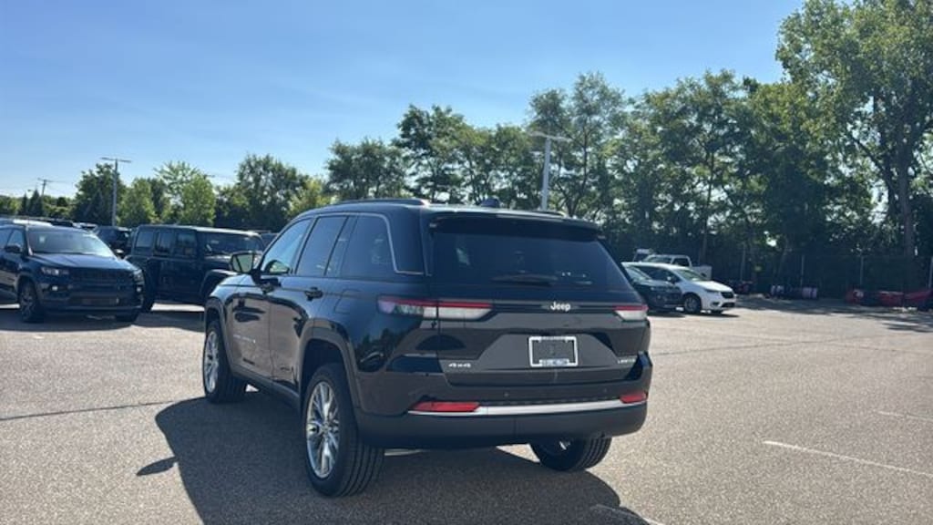 New 2027 Jeep Grand Cherokee LIMITED 4X4 Sport Utility