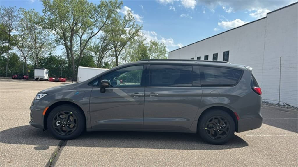 New 2025 Chrysler Pacifica Hybrid PACIFICA PLUG-IN HYBRID S APPEARANCE Passenger Van