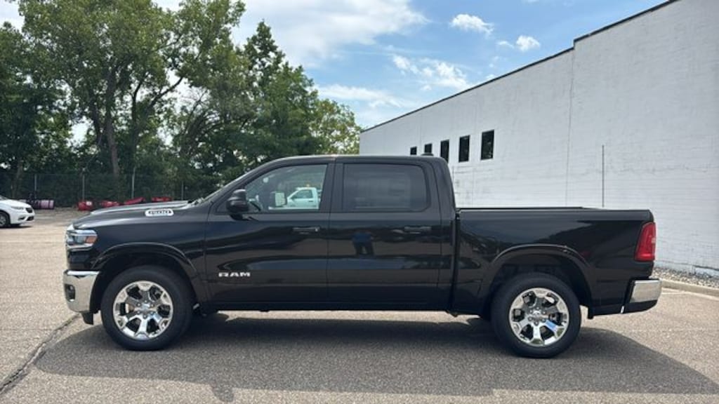 New 2027 Ram 1500 BIG HORN CREW CAB 4X4 5'7 BOX Pickup