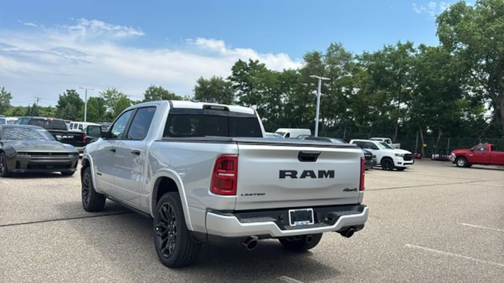 New 2026 Ram 1500 LIMITED CREW CAB 4X4 5'7 BOX Pickup