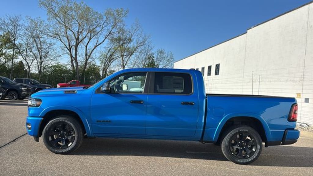 New 2026 Ram 1500 BIG HORN CREW CAB 4X4 5'7 BOX Pickup