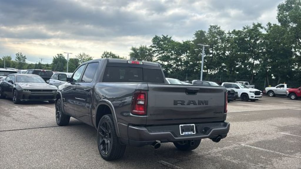 New 2026 Ram 1500 LARAMIE CREW CAB 4X4 5'7 BOX Pickup