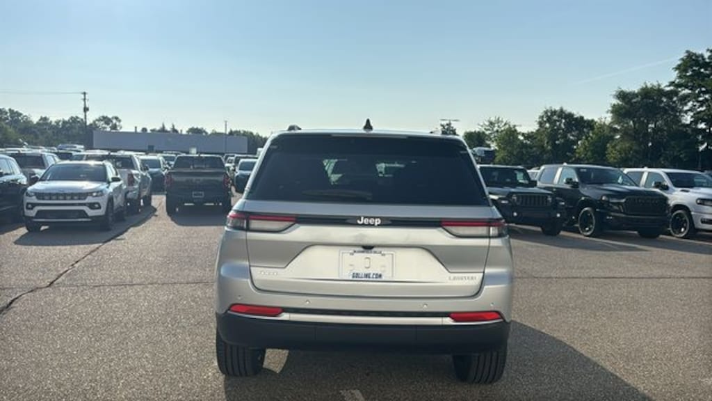 New 2026 Jeep Grand Cherokee LIMITED 4X4 Sport Utility