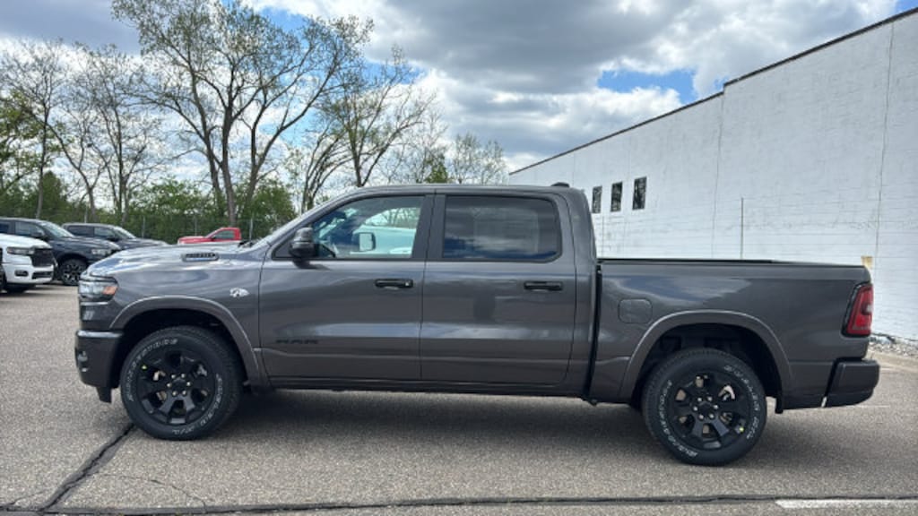 New 2026 Ram 1500 BIG HORN CREW CAB 4X4 5'7 BOX Pickup