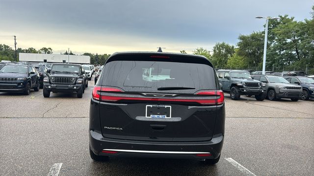 New 2027 Chrysler Pacifica SELECT Passenger Van