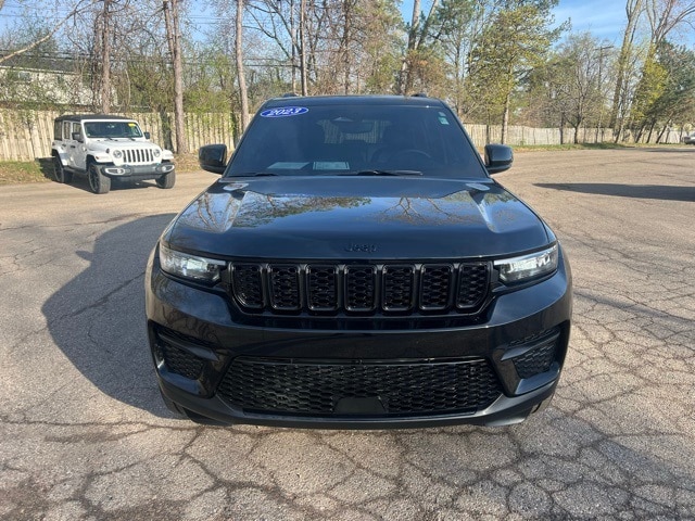 Certified 2023 Jeep Grand Cherokee Altitude with VIN 1C4RJHAG2PC588460 for sale in Bloomfield, MI