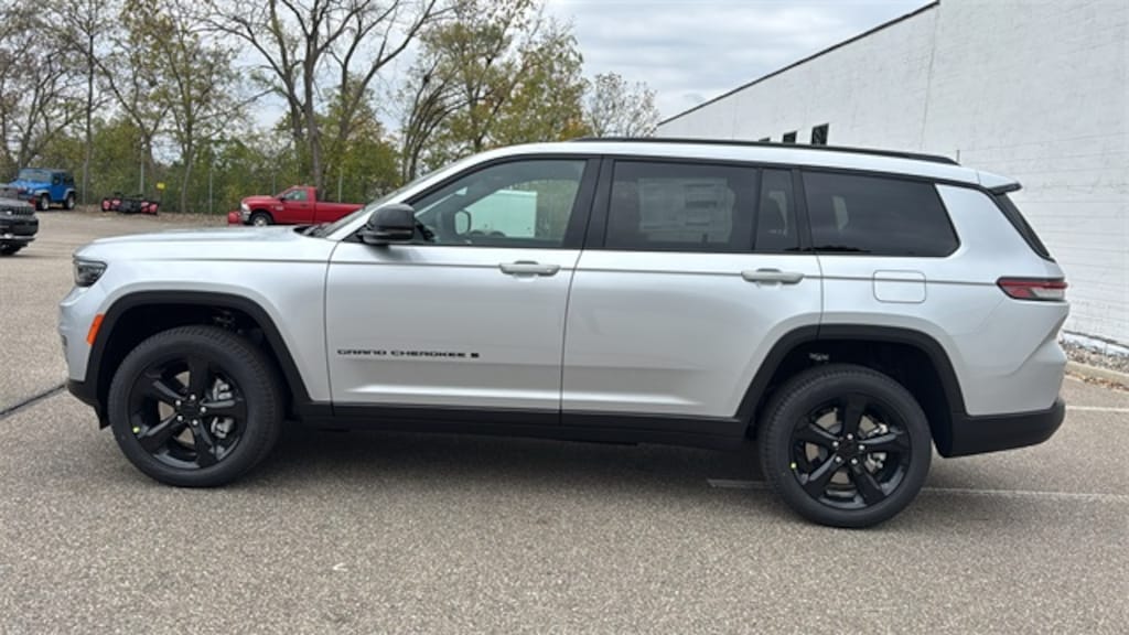New 2025 Jeep Grand Cherokee L Limited Sport Utility