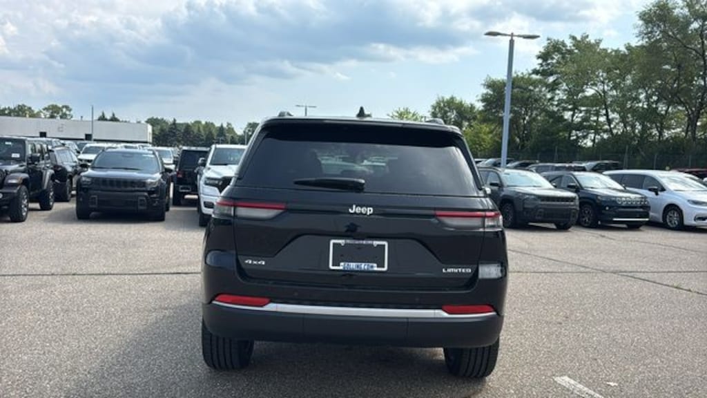 New 2027 Jeep Grand Cherokee Limited Sport Utility