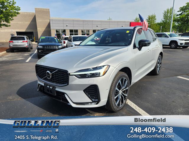 2025 Volvo XC60 B5 Plus Dark AWD's photo