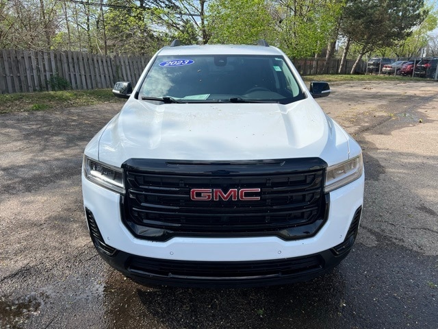 Used 2023 GMC Acadia SLE with VIN 1GKKNKL45PZ107690 for sale in Bloomfield, MI