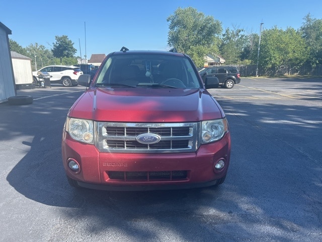 Used 2008 Ford Escape XLT with VIN 1FMCU03Z88KE38286 for sale in Bloomfield Township, MI