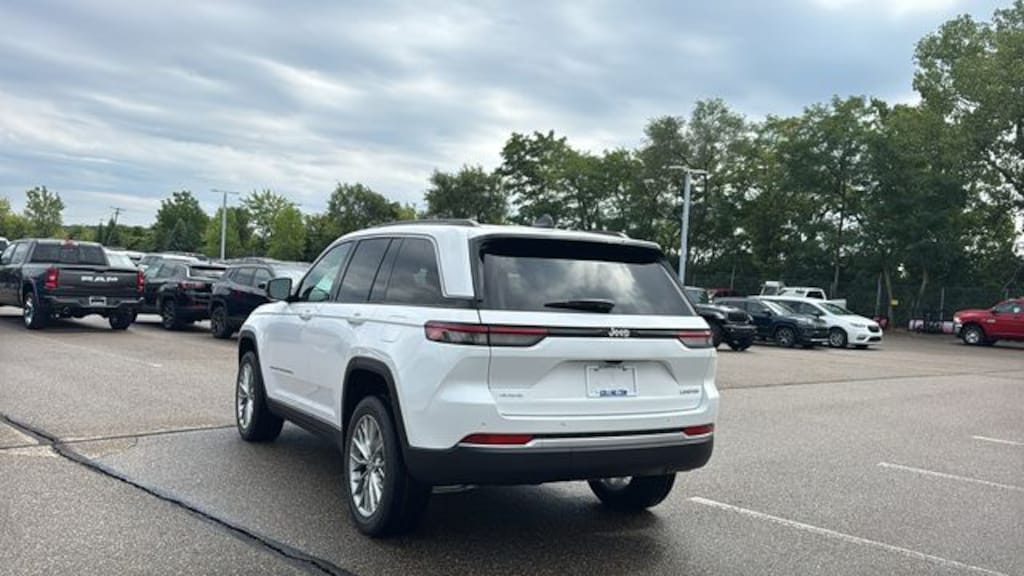 New 2027 Jeep Grand Cherokee LIMITED 4X4 Sport Utility