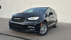 2026 Chrysler Pacifica SELECT Passenger Van