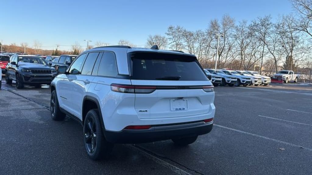 New 2026 Jeep Grand Cherokee LIMITED 4X4 Sport Utility