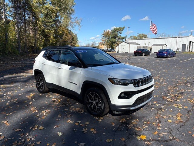 2024 Jeep Compass Limited photo 3