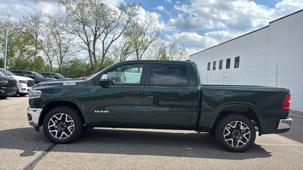 New 2026 Ram 1500 LARAMIE CREW CAB 4X4 5'7 BOX Pickup