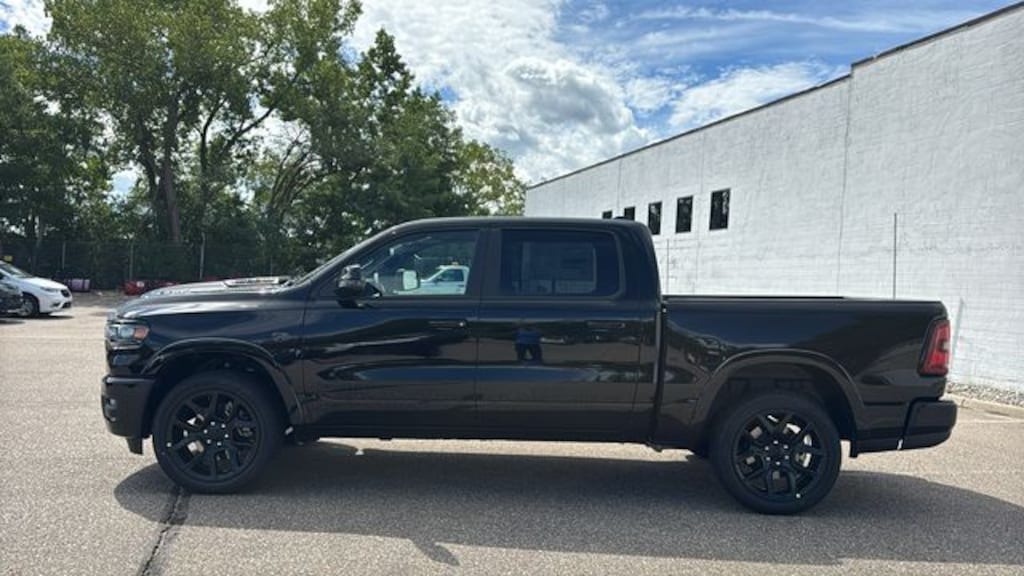 New 2027 Ram 1500 LARAMIE CREW CAB 4X4 5'7 BOX Pickup
