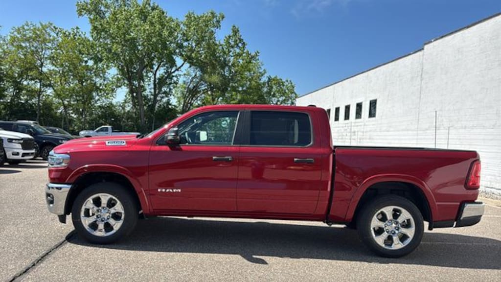 New 2026 Ram 1500 BIG HORN CREW CAB 4X4 5'7 BOX Pickup