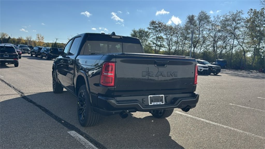 New 2026 Ram 1500 LIMITED CREW CAB 4X4 5'7 BOX Pickup