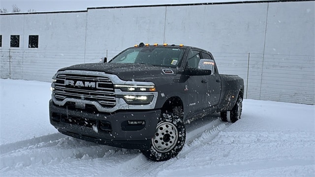 2026 RAM Ram 3500 Pickup Laramie's photo