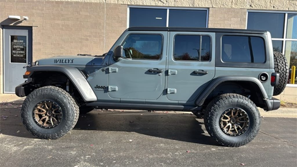 New 2026 Jeep Wrangler Sport Sport Utility