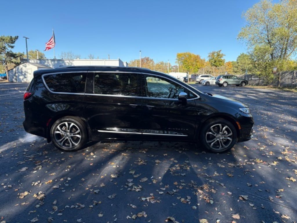 Certified 2024 Chrysler Pacifica Pinnacle Minivan/Van