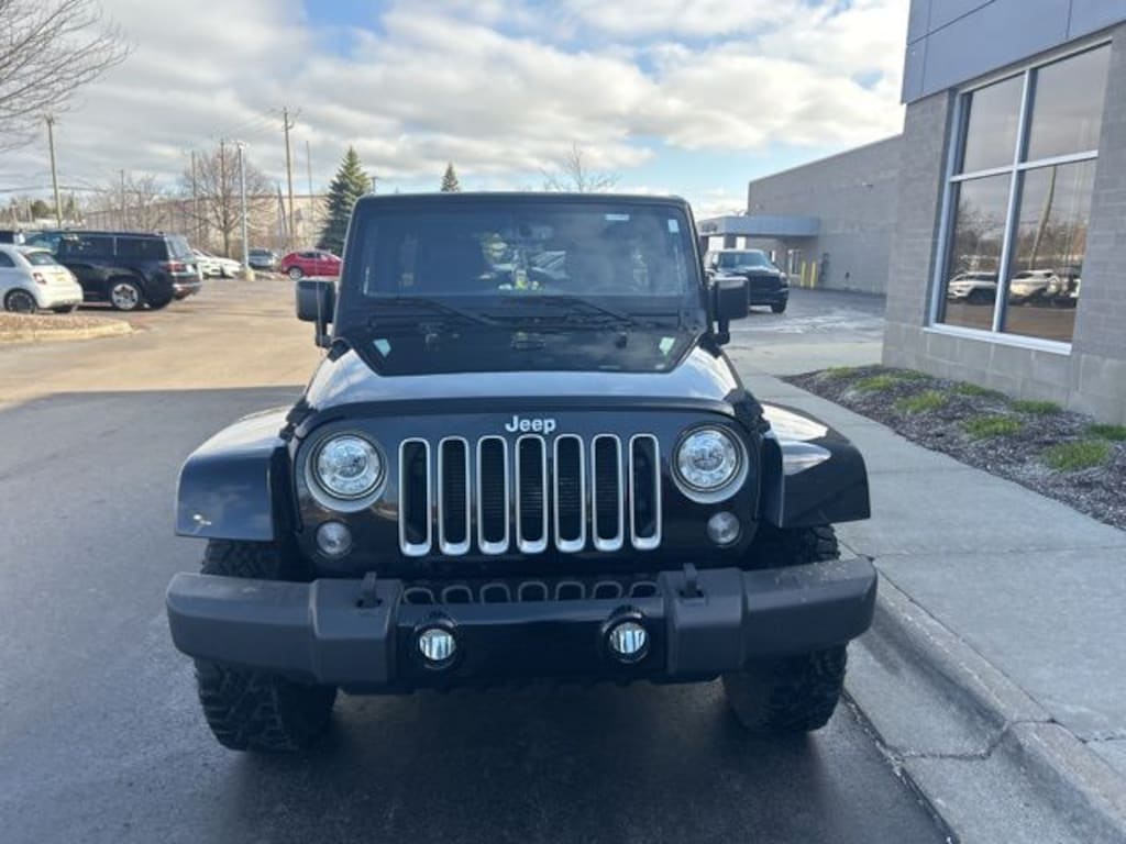 Used 2017 Jeep Wrangler Unlimited Sahara SUV