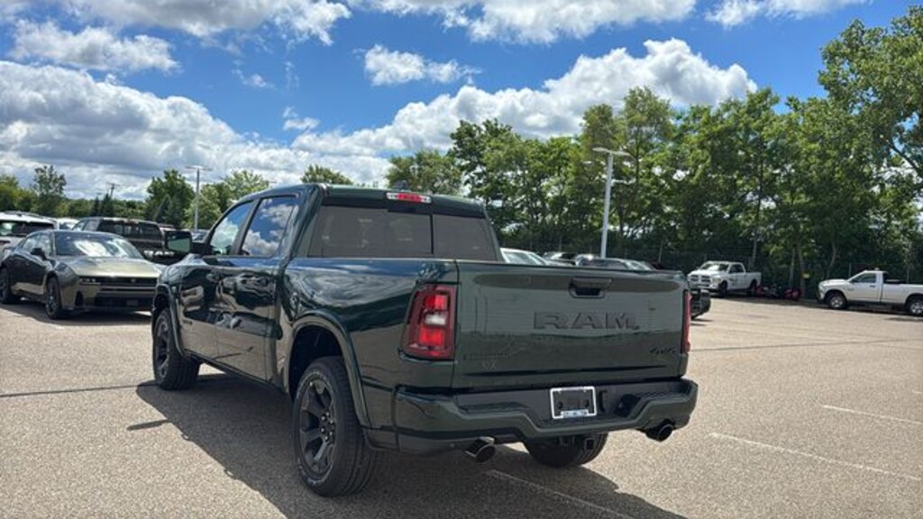 New 2026 Ram 1500 BIG HORN CREW CAB 4X4 5'7 BOX Pickup