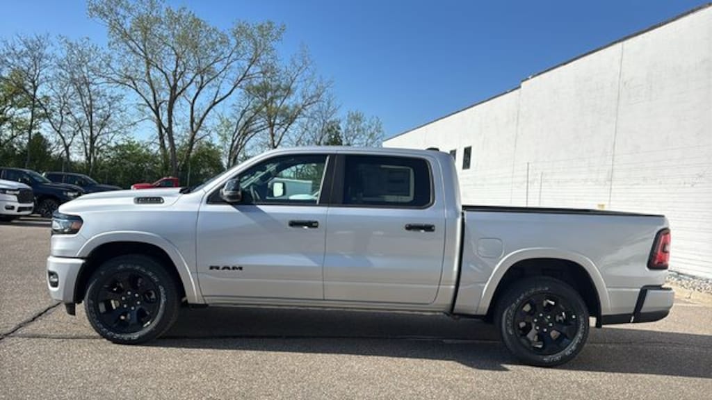 New 2026 Ram 1500 BIG HORN CREW CAB 4X4 5'7 BOX Pickup